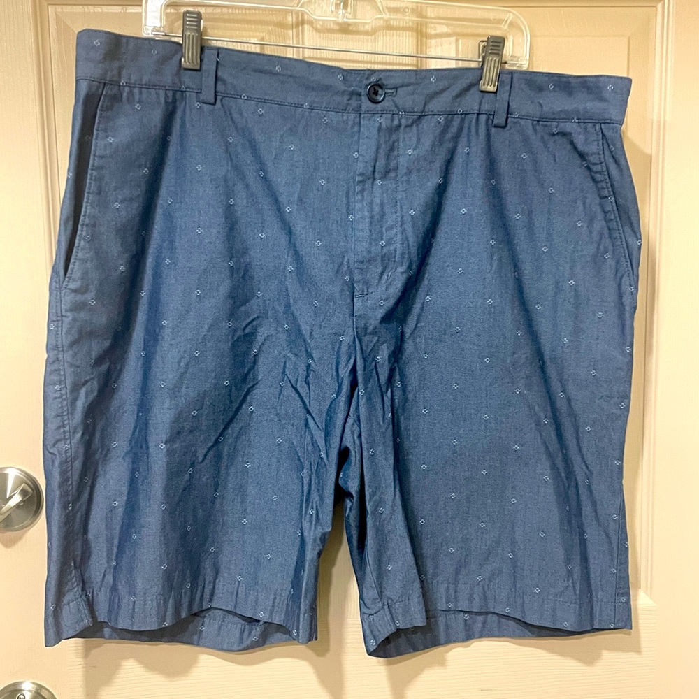 Van Heusen Studio Blue Summer Cookout Flat Front Shorts SZ 40.